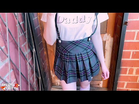 ❤️ Schoolgirl Mengisap penisnya dalam-dalam dan meniduri alih-alih kelas. ️ Video sialan  pada kami