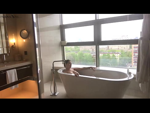 ❤️ Sayang yang luar biasa dengan penuh semangat menyentak vaginanya di kamar mandi ️ Video sialan  pada kami