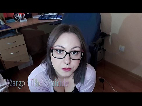 ❤️ Sexy Girl with Glasses Sucks Dildo Deeply on Camera ️ Video sialan  pada kami